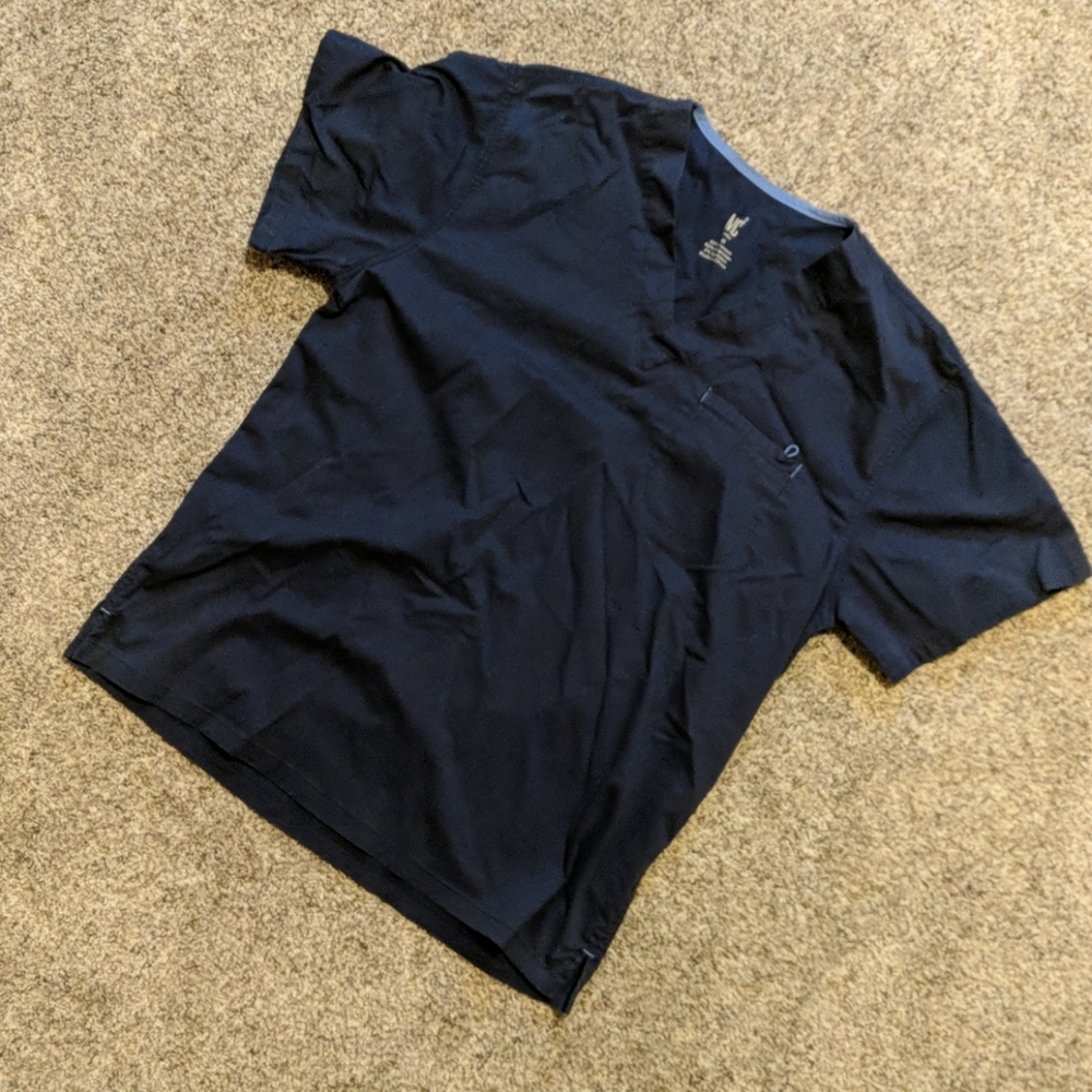 Med Couture Men's Scrub Top